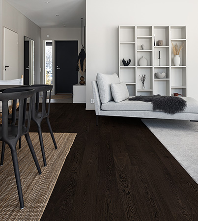 Novafloor New Classics Tammi Black Wood 1-sauva �ljyvahattu & harjattu parketti